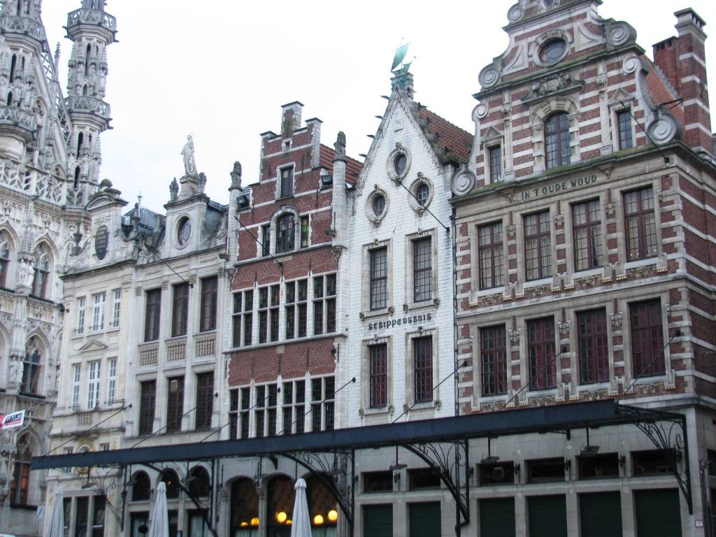 Grote Markt, with The Capital – having 1000 beer sorts