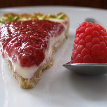 Light Raspberry and Pistachio Cheesecake