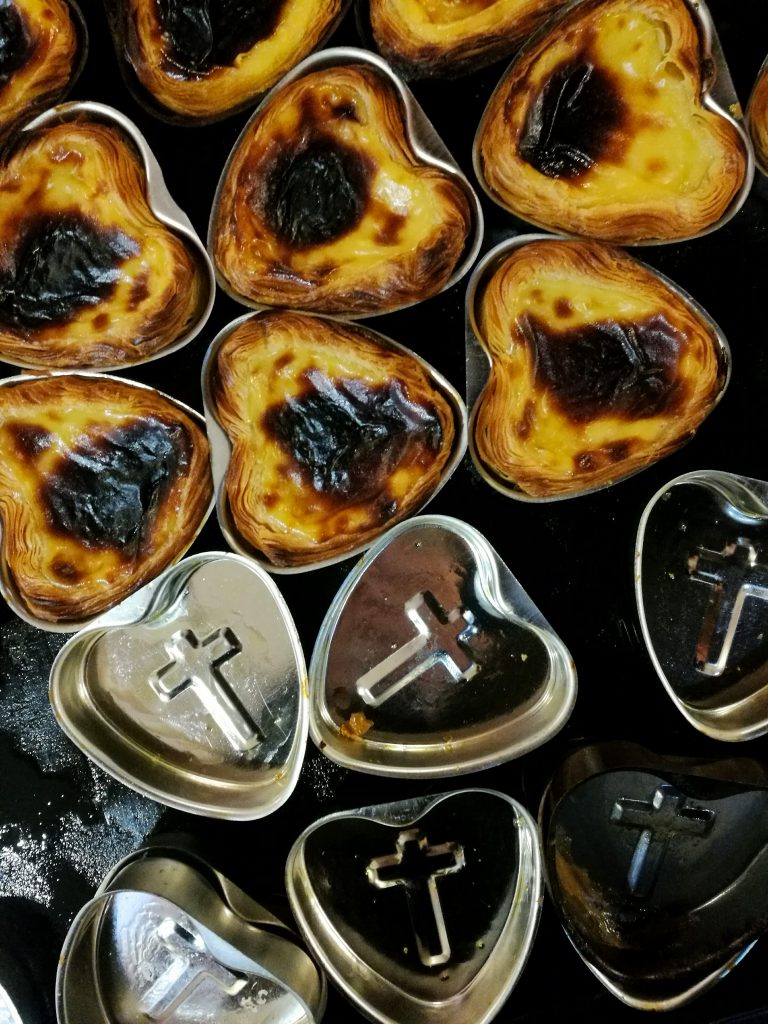 Pastel de Nata - culinary postcards