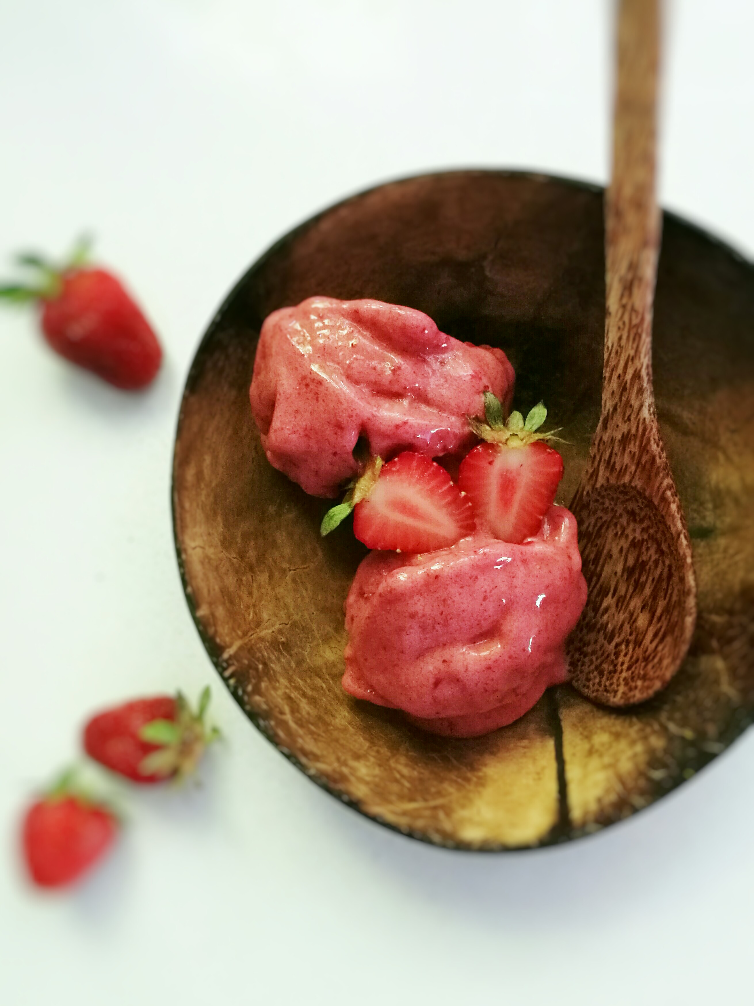 culinary postcards_strawberry nicecream bowl